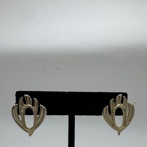 Kendra Scott gold Kirby Earring frames